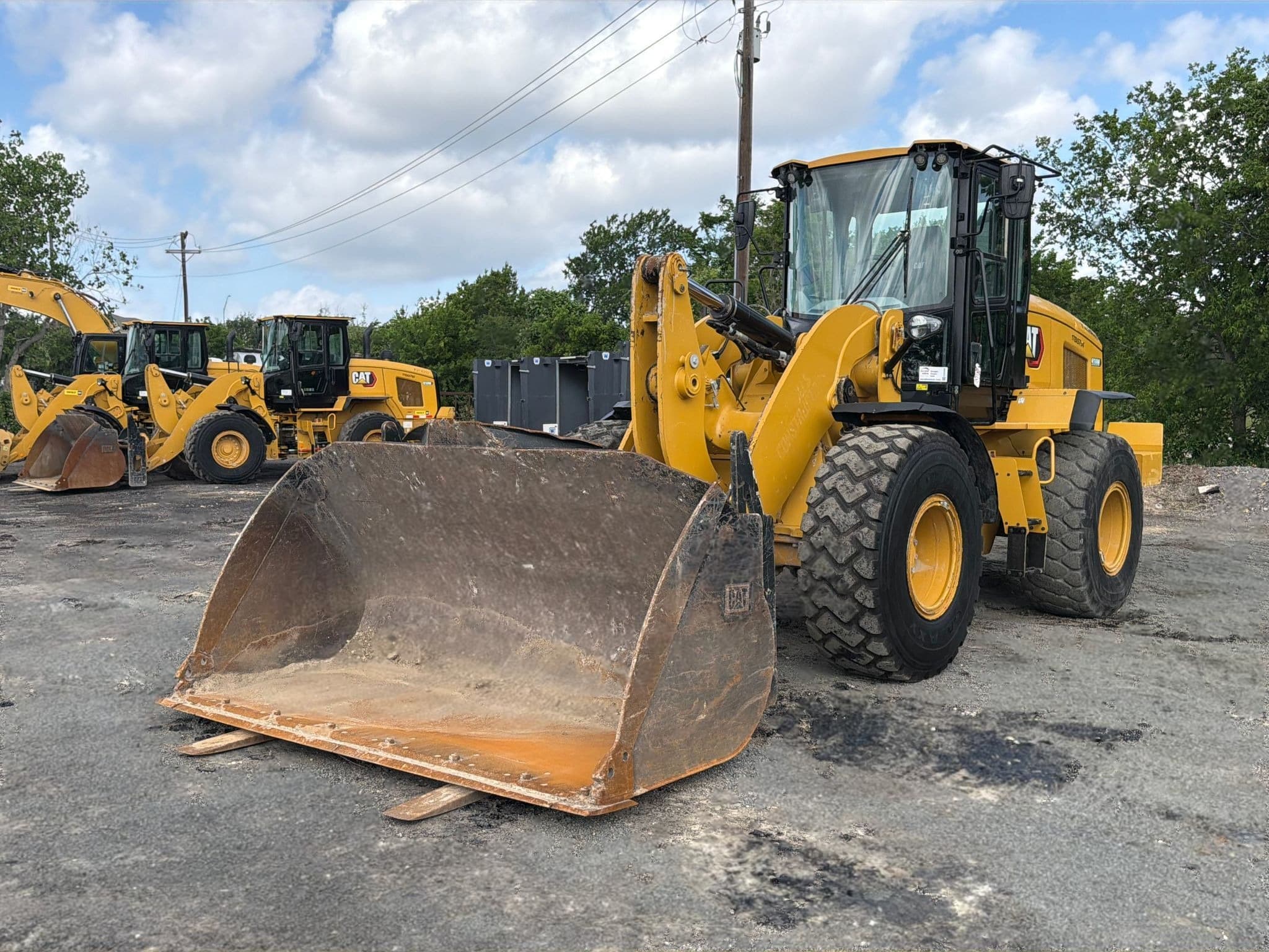 2022 Caterpillar 938M
